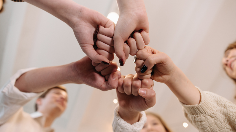 Liderança no século XXI: O poder de servir, conectar e inspirar pessoas rumo a um futuro inteligente — uma visão reforçada por Antônio Fernando Ribeiro Pereira.