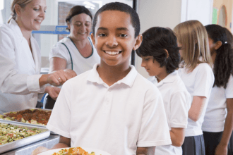 Peruíbe recebe reconhecimento da FIESP por políticas de alimentação infantil