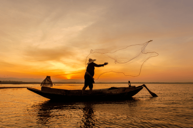 Resgate de pescadores em Peruíbe destaca solidariedade e riscos no litoral paulista